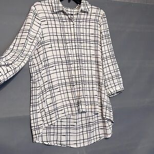 White Geometric High Low Tunic Top Size L Relaxed Fit Inverted Pleat Blouse